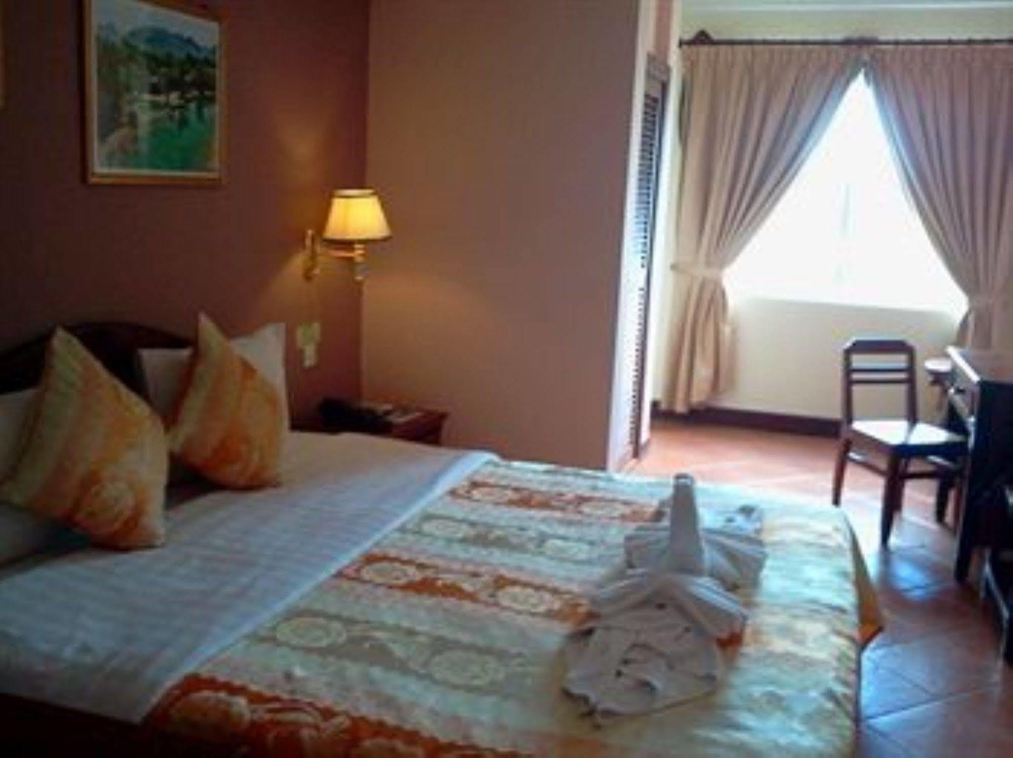 Han Kong Hotel And Restaurant Siem Reap Exterior foto